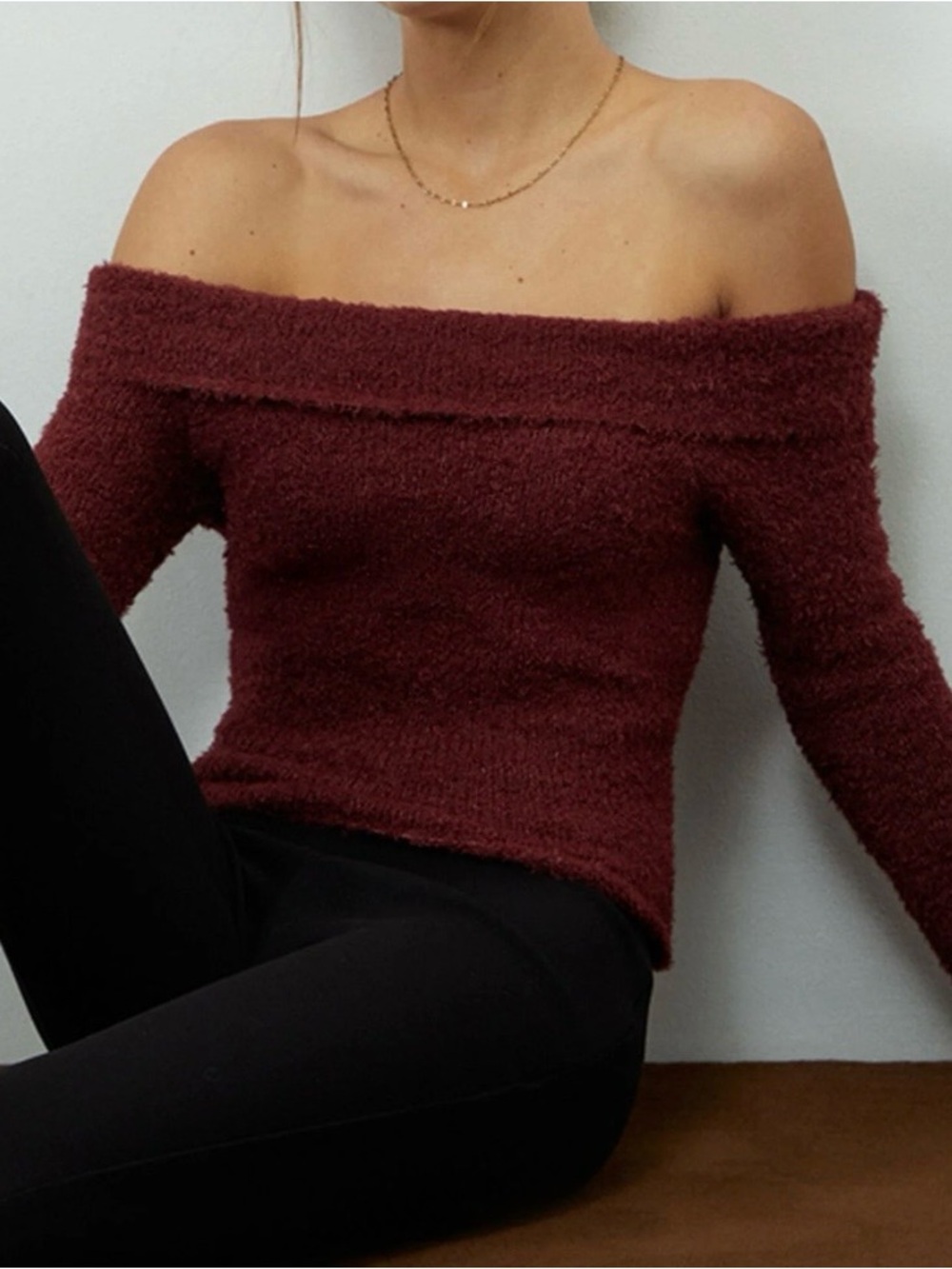 NWT Beverly and Beck Burgundy Cadence Off-The-Shoulder Fuzzy Crop Sweater M